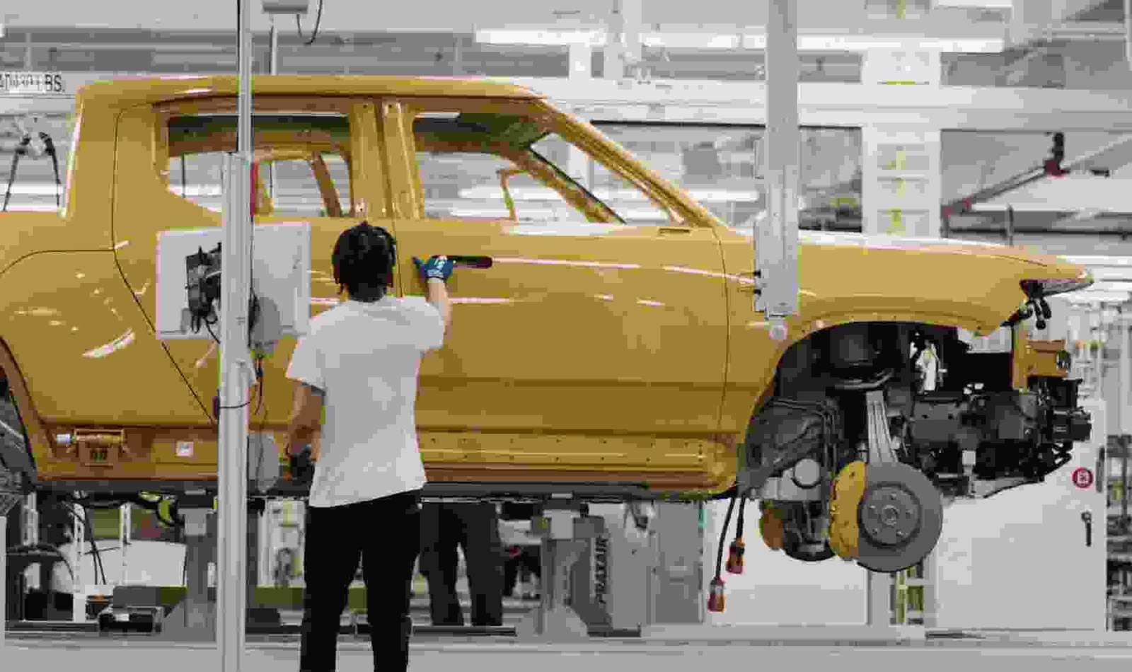 Rivian lowers production forecast