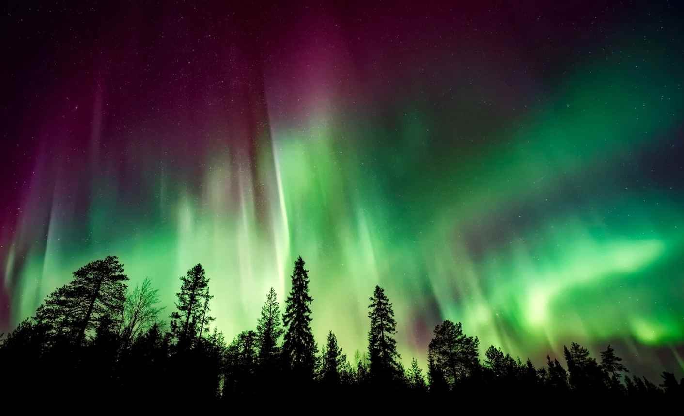 Where and When to See the Northern Lights This Weekend in the U.S.