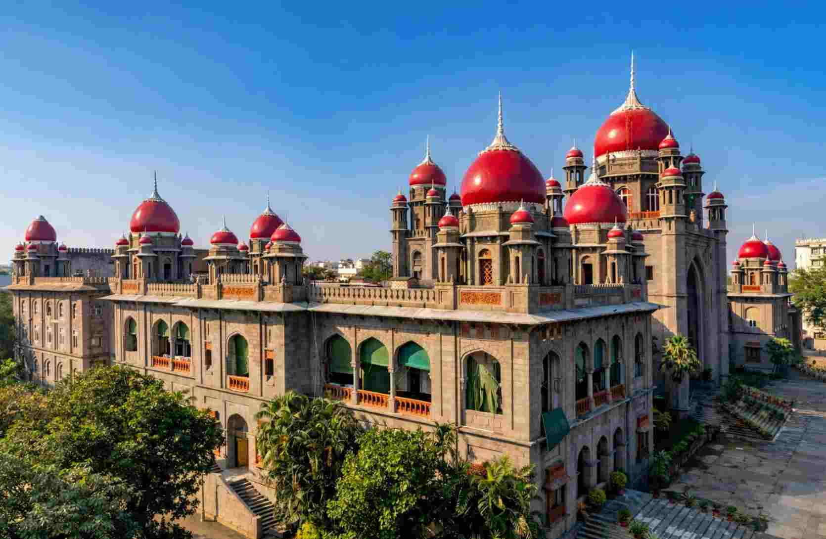 Woman Cannot Be Prosecuted For Stalking U/S 354D IPC As Provision Applies To ‘Any Man’: Telangana High Court